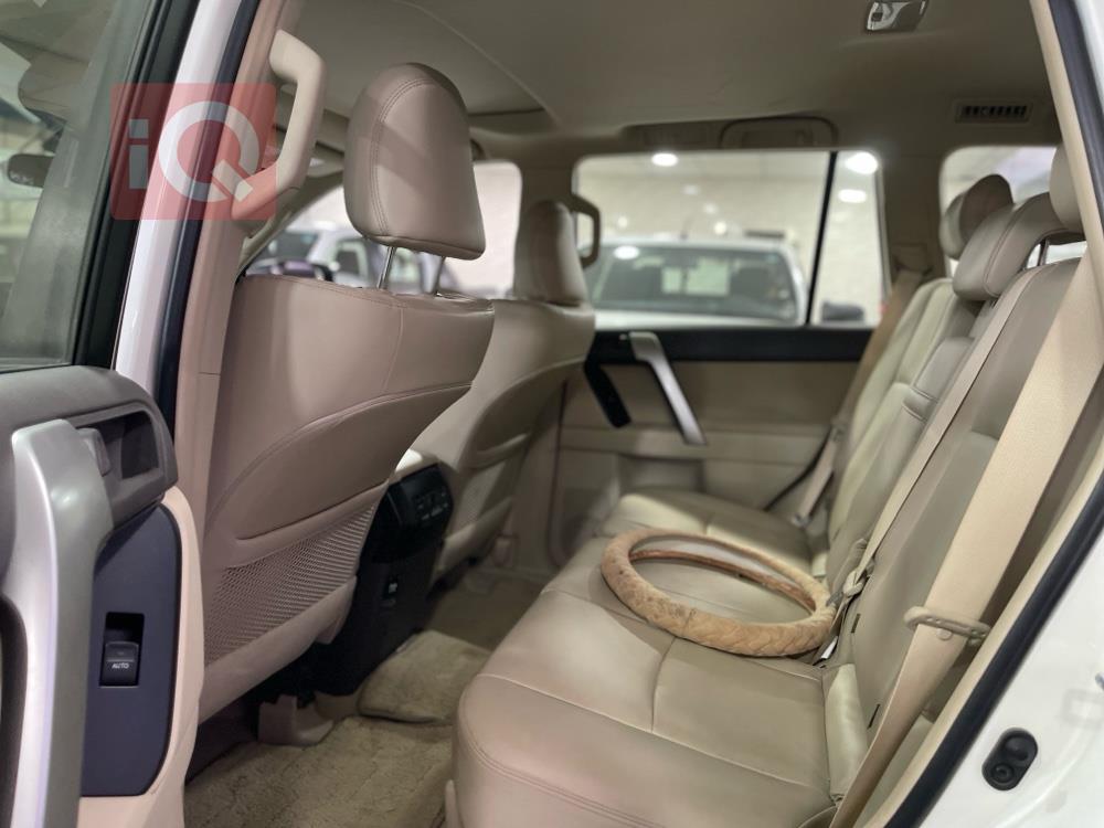 تۆیۆتا لاندكروزر پرادۆ